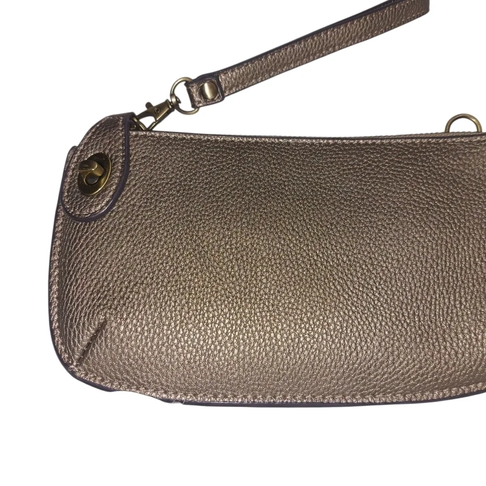 👜 Chic Brown Wristlet Clutch